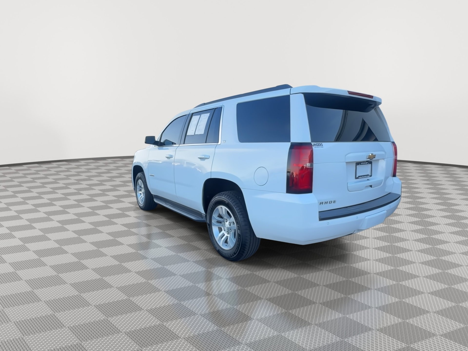 Used 2018 Chevrolet Tahoe LT w/ Luxury Package image 7