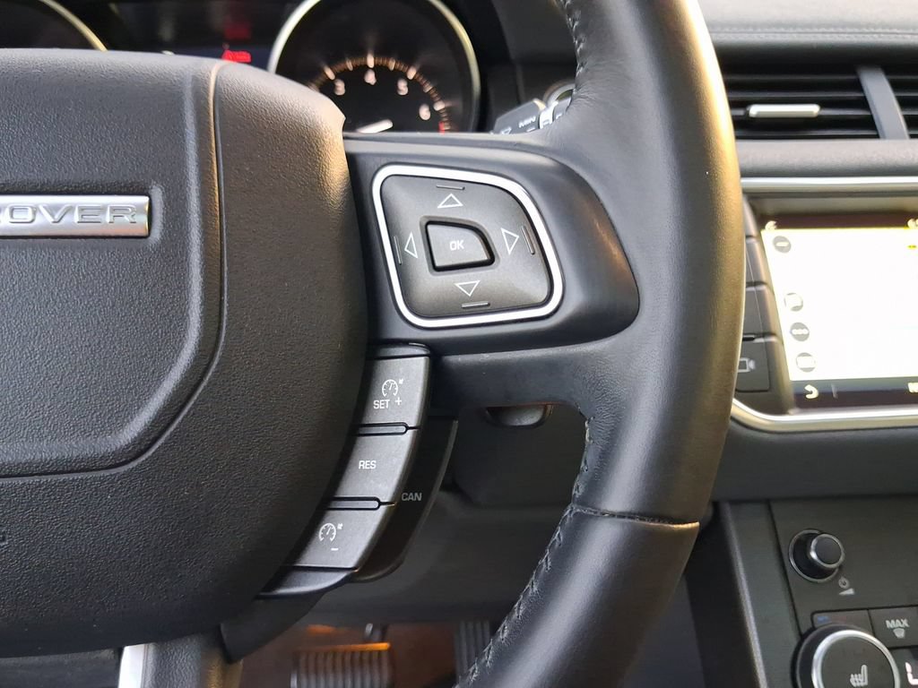 Used 2019 Land Rover Range Rover Evoque SE AWD/4WD image 21