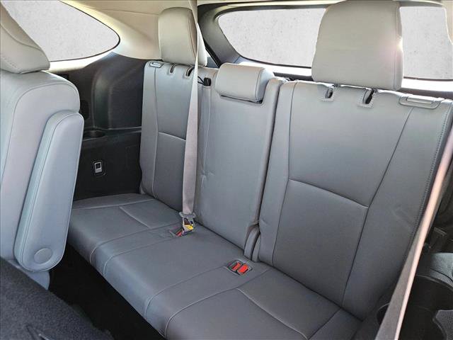 Used 2021 Toyota Highlander Platinum FWD image 27