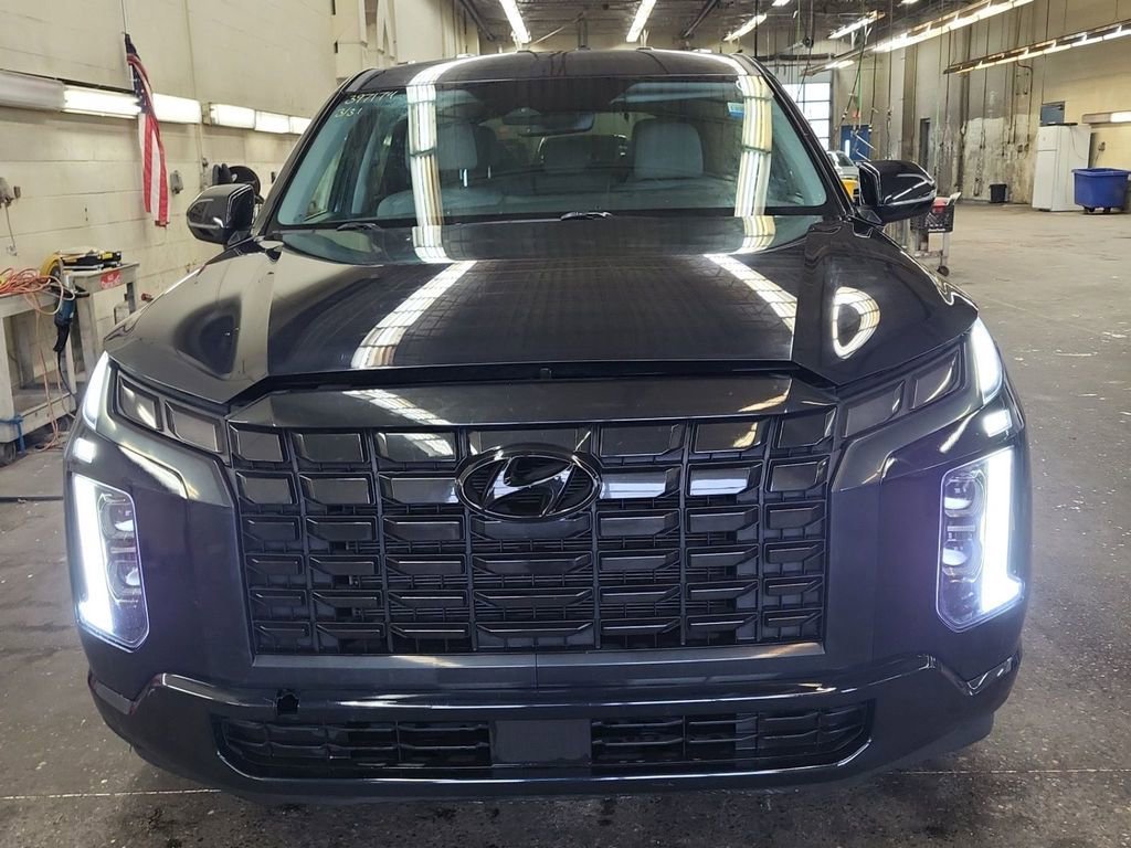 Used 2023 Hyundai Palisade SE w/ Cargo Package AWD/4WD image 2