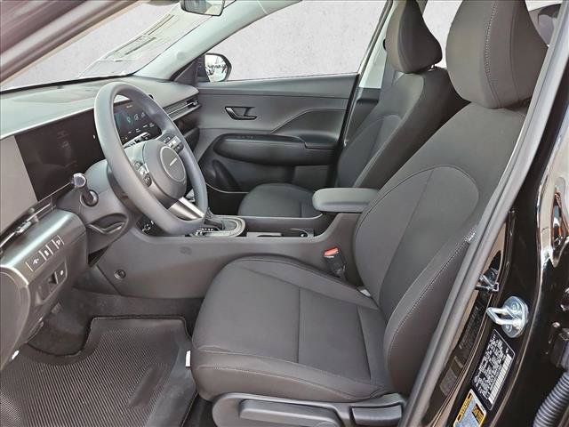 New 2027 Hyundai Kona SE FWD image 3