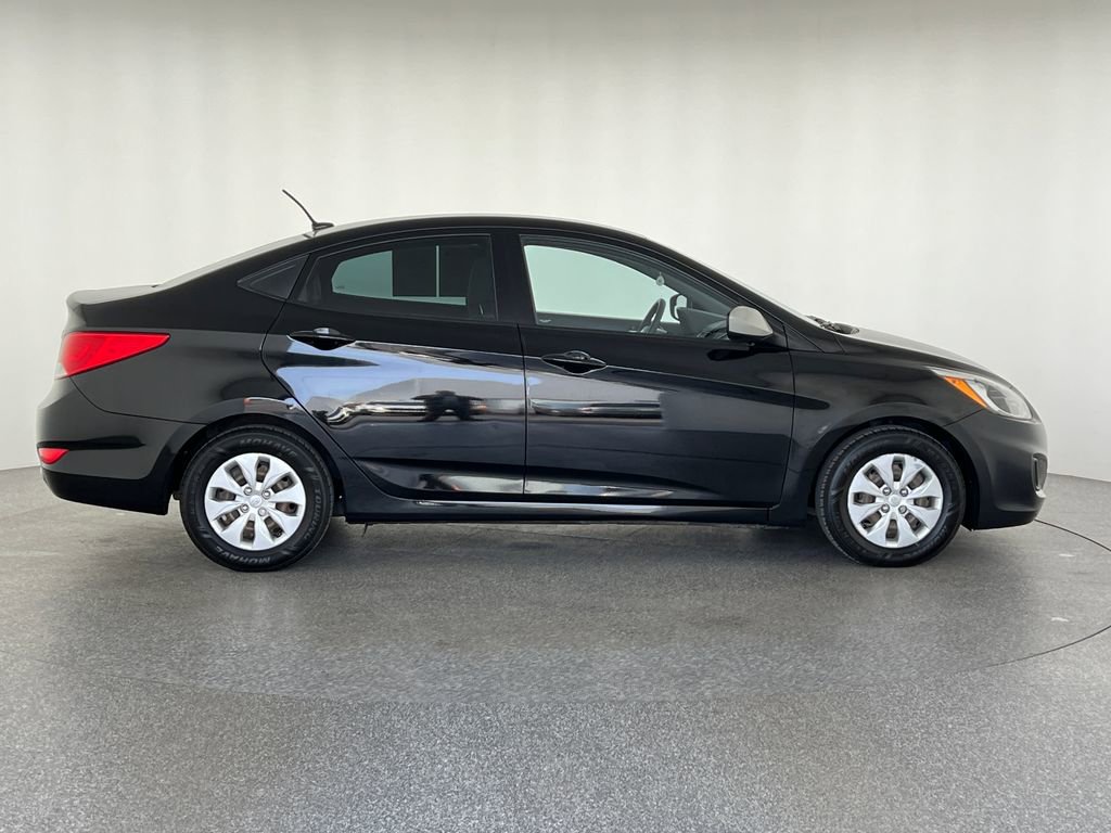 Used 2016 Hyundai Accent SE w/ Option Group 02 image 7