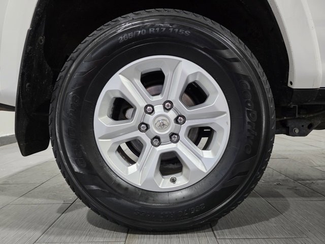 Used 2020 Toyota 4Runner SR5 Premium image 25