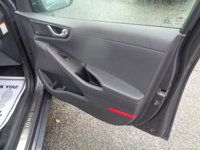 Used 2018 Hyundai Ioniq Limited image 19