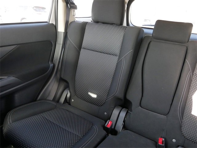 Used 2020 Mitsubishi Outlander ES image 13