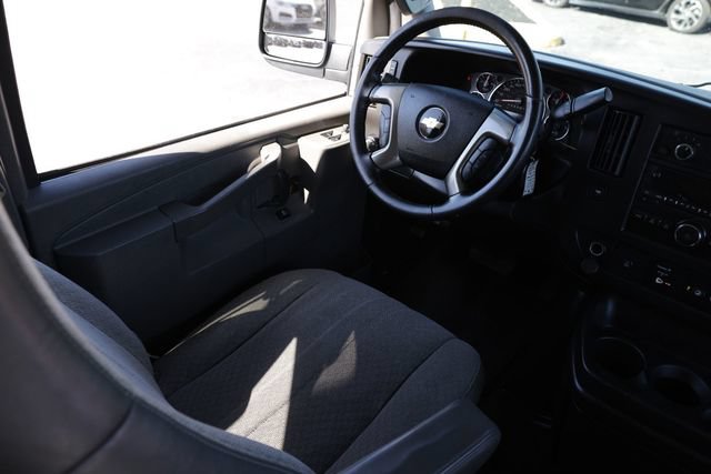 Used 2017 Chevrolet Express 3500 LT w/ LT Preferred Equipment Group RWD image 17