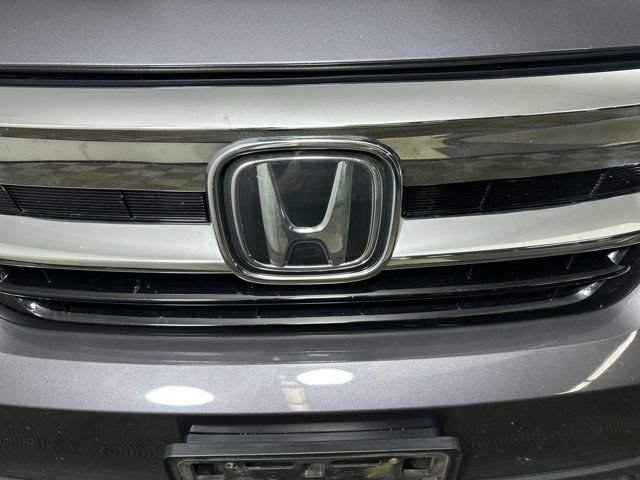 Used 2019 Honda Pilot Touring image 10
