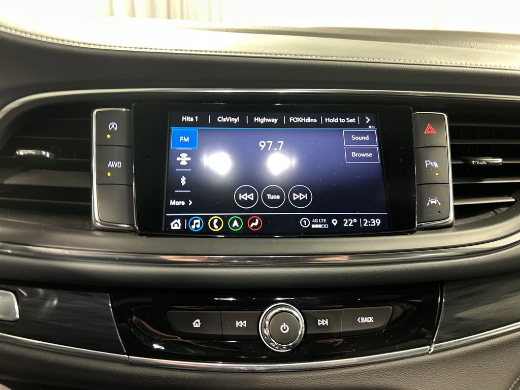 Used 2024 Buick Enclave Premium image 17