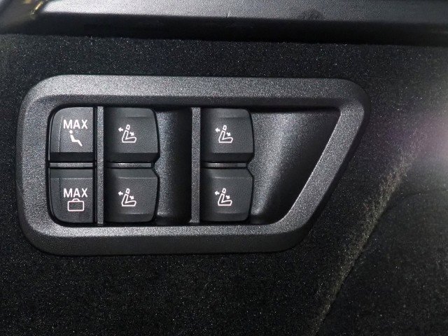 Used 2024 BMW X7 xDrive40i image 64