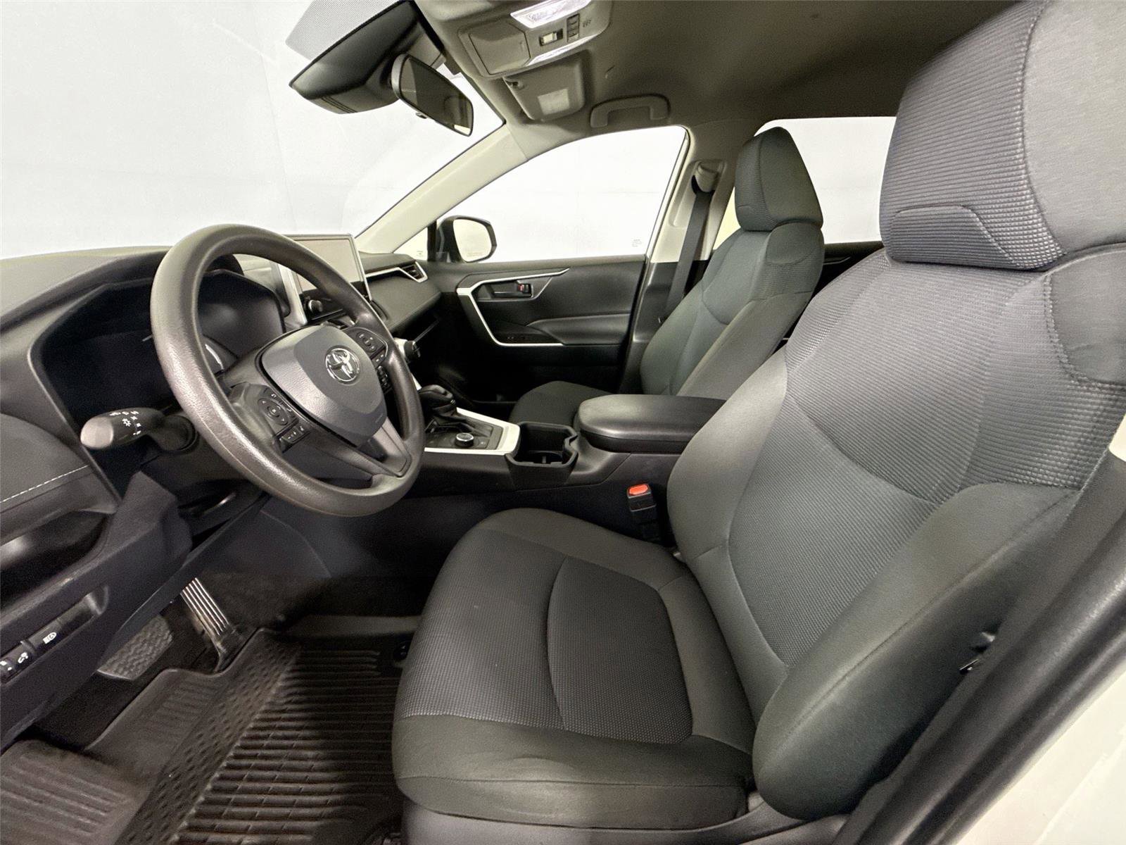 Certified 2024 Toyota RAV4 LE AWD/4WD image 3
