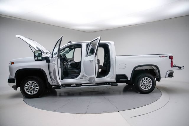 Used 2025 Chevrolet Silverado 2500 LT w/ Convenience Package AWD/4WD image 19