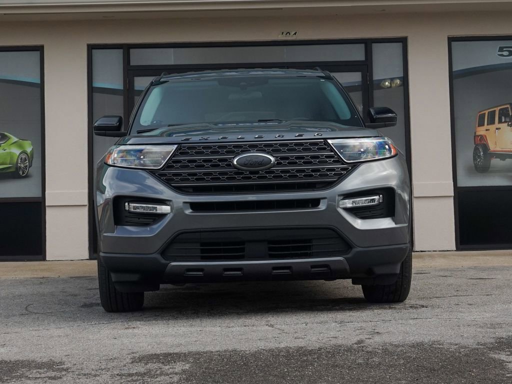 Used 2022 Ford Explorer XLT w/ Equipment Group 202A AWD/4WD image 7