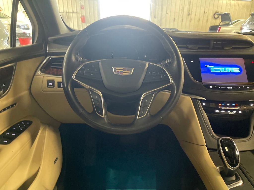 Used 2017 Cadillac XT5 Luxury w/ Driver Awareness Package image 14