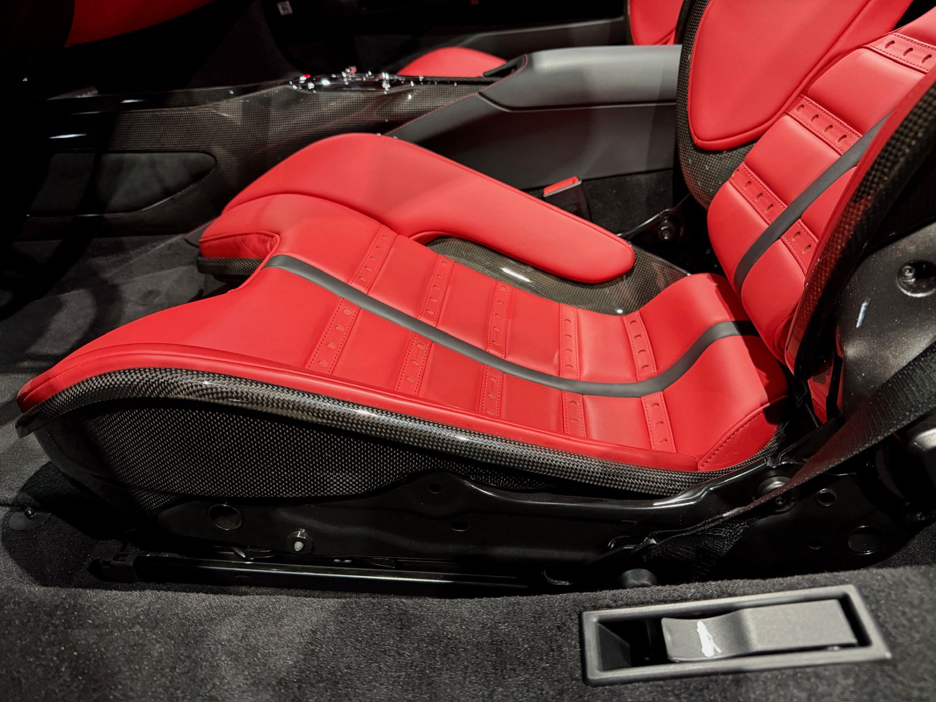 Used 2025 Ferrari SF90 Spider AWD/4WD image 14