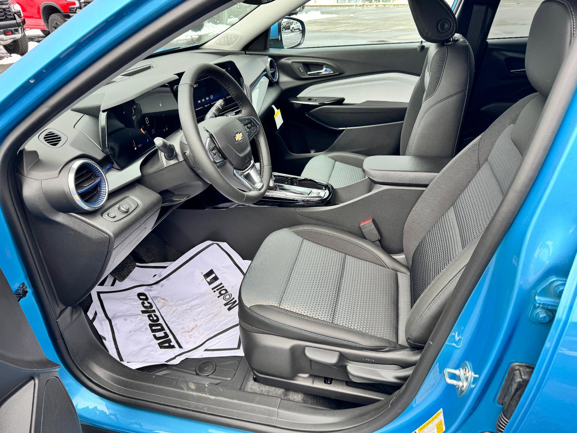 New 2026 Chevrolet Trax LT w/ Driver Confidence Package image 10