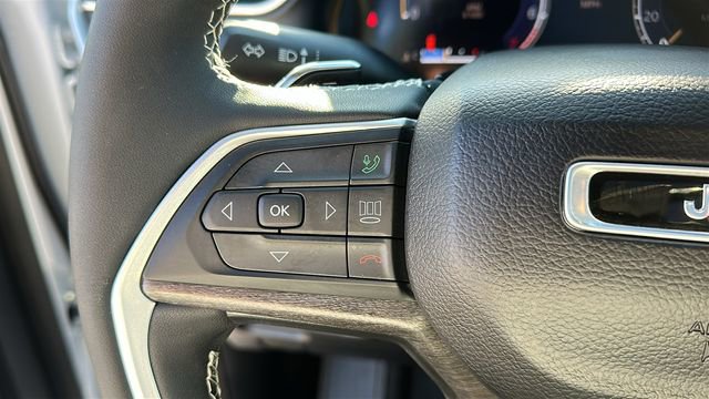 Used 2024 Jeep Grand Cherokee Limited image 13