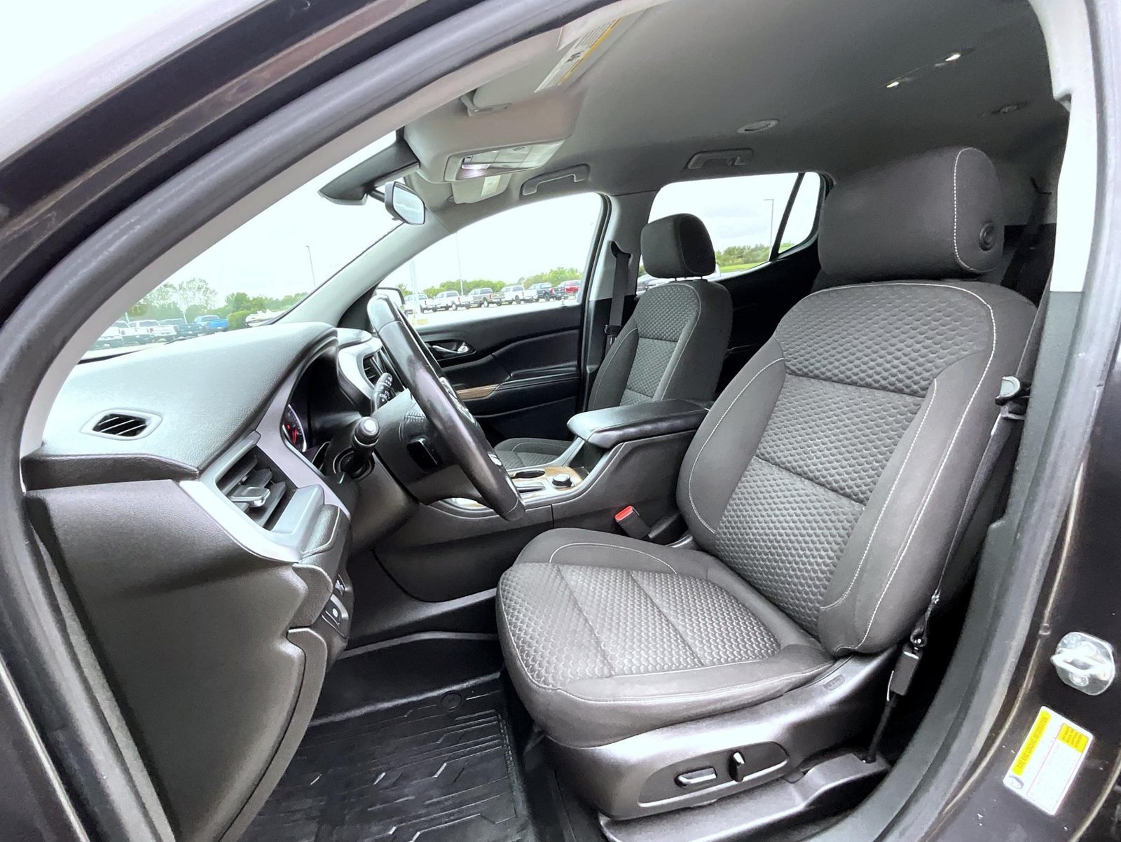 Used 2017 GMC Acadia SLE FWD image 10
