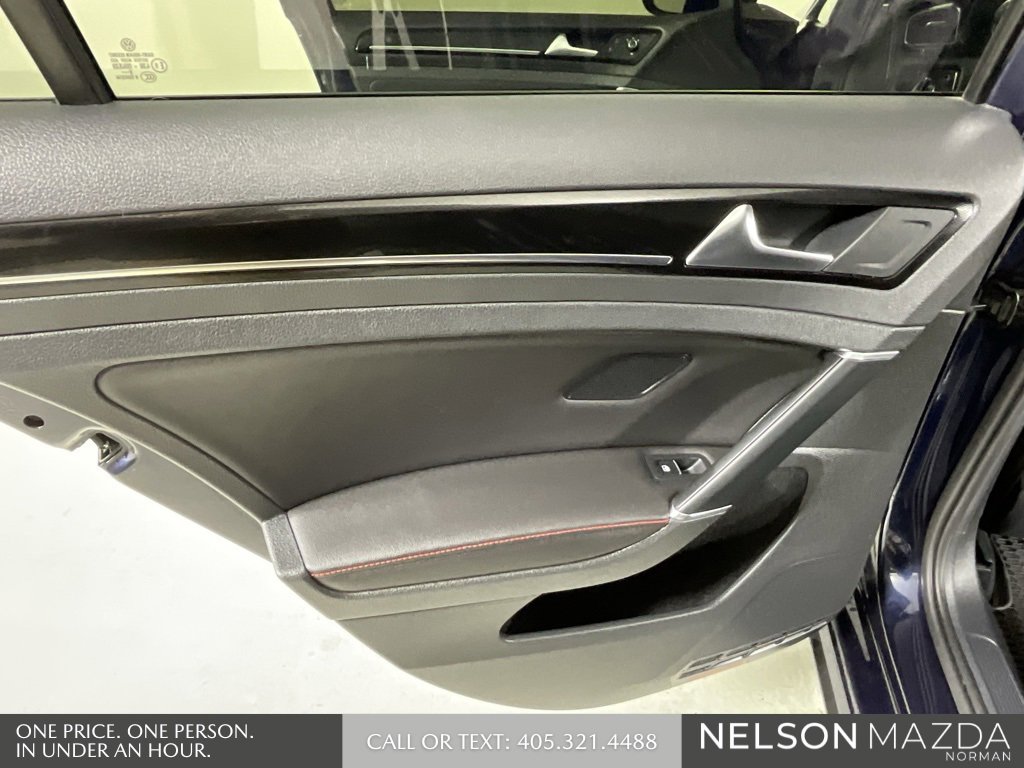 Used 2017 Volkswagen GTI SE image 18