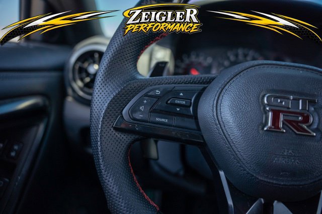 Used 2017 Nissan GT-R Premium AWD/4WD image 17