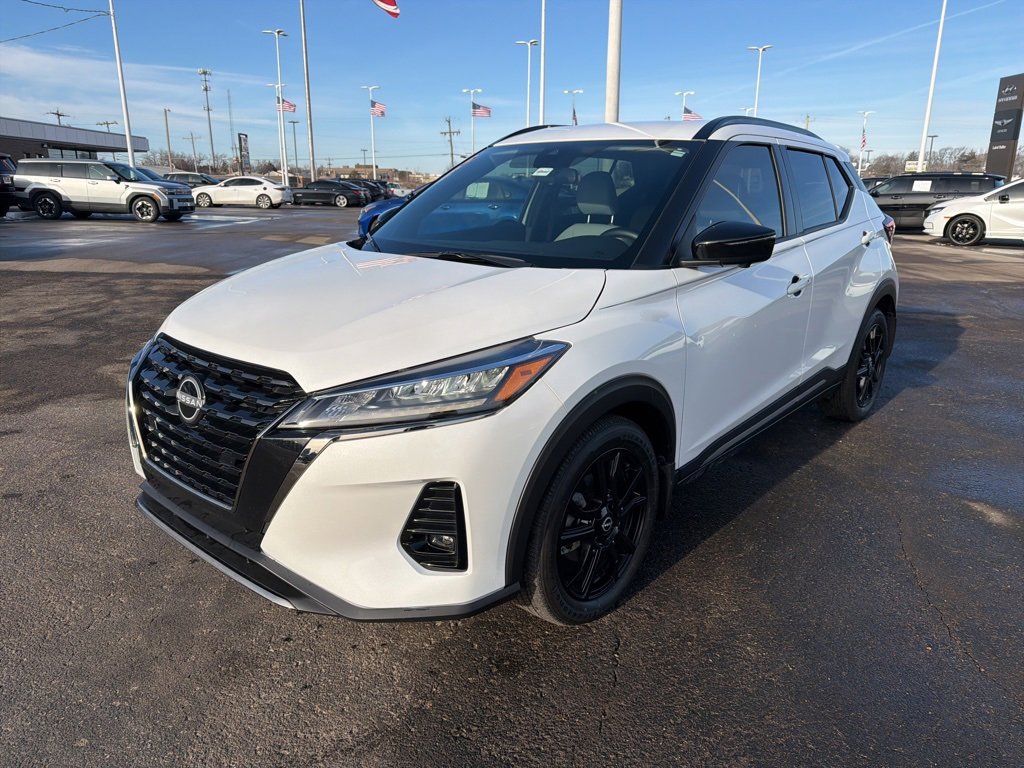 Used 2024 Nissan Kicks SR w/ SR Premium Package image 1
