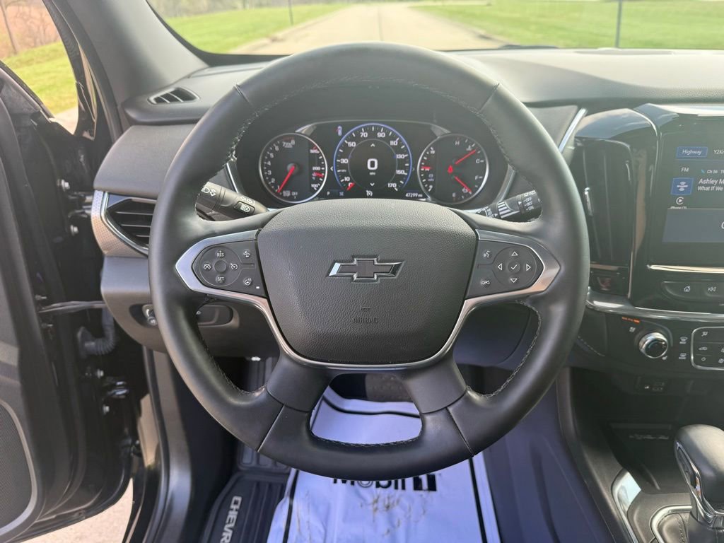 Used 2023 Chevrolet Traverse Premier w/ Redline Edition image 31