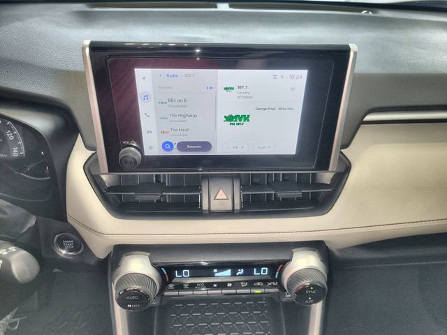 Used 2024 Toyota RAV4 XLE FWD image 16