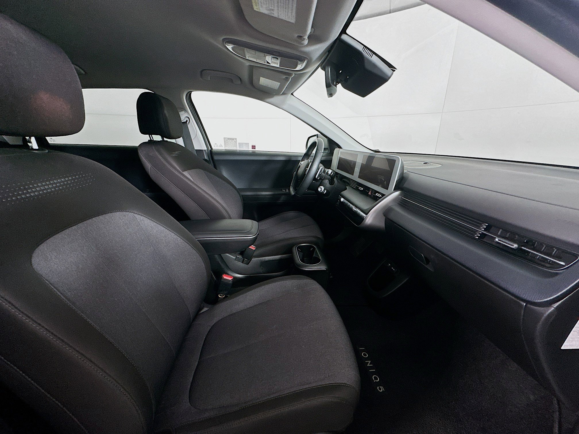Used 2024 Hyundai Ioniq 5 SEL RWD image 31