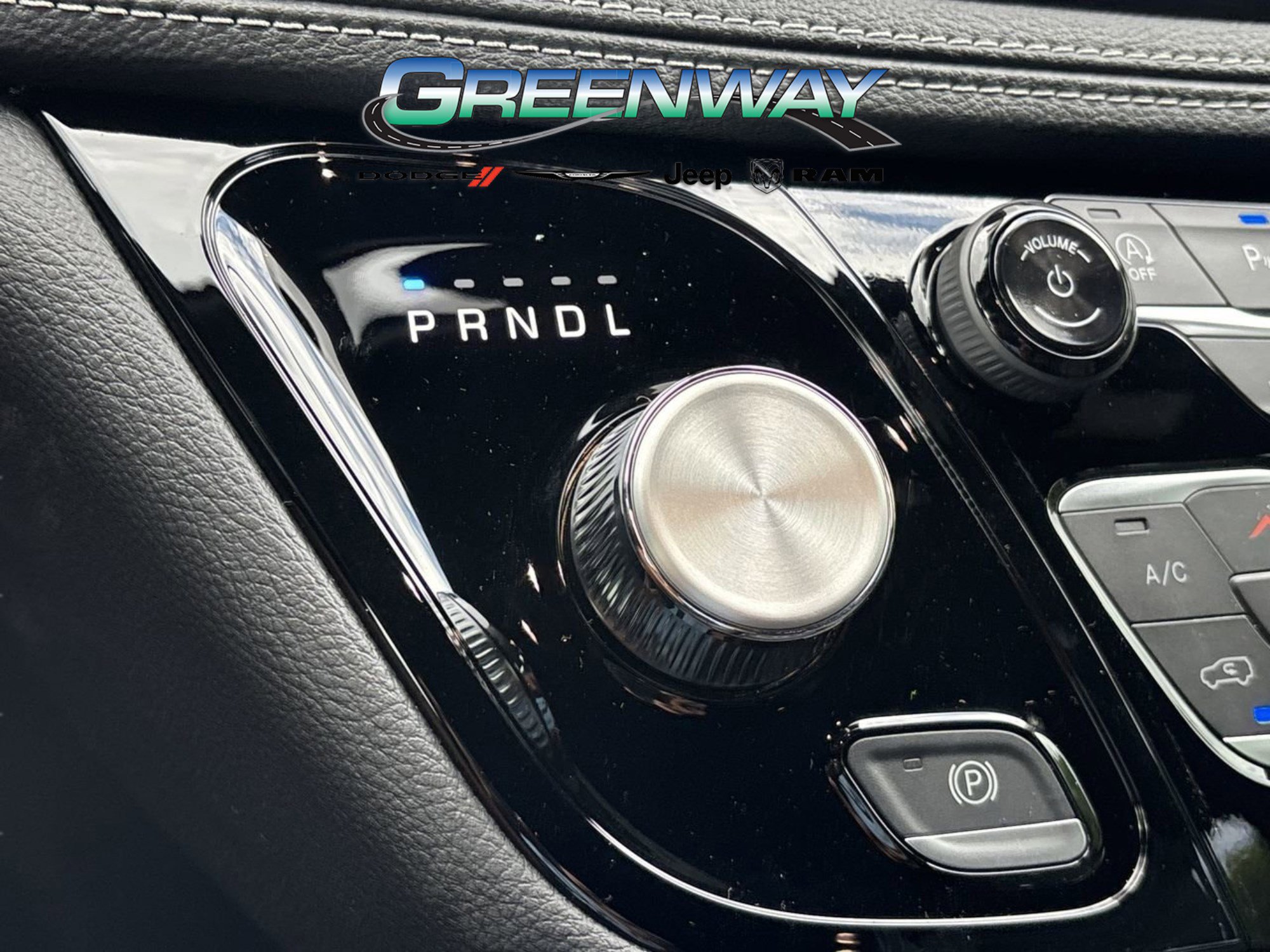 New 2026 Chrysler Pacifica Select image 25