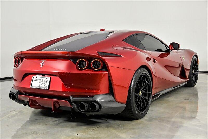 Used 2020 Ferrari 812 Superfast RWD image 15