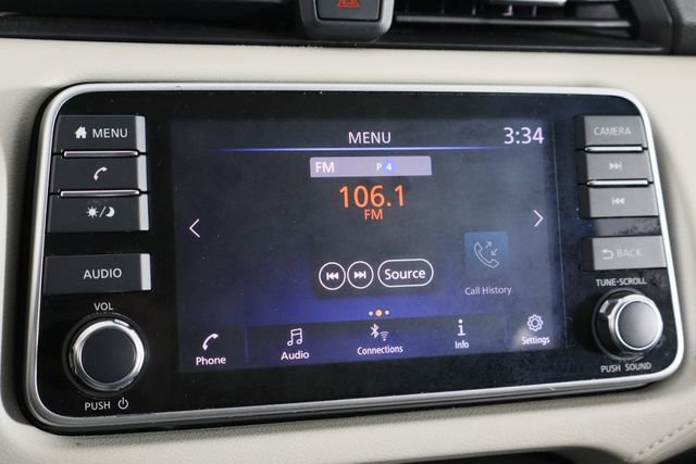 Used 2021 Nissan Versa SV image 29