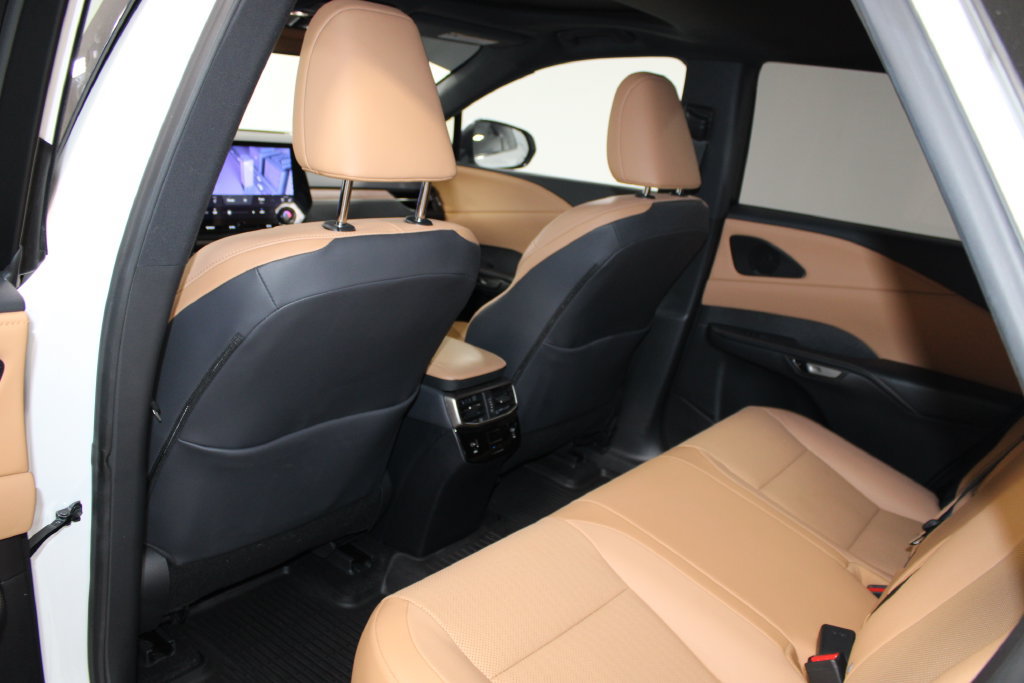 Used 2025 Lexus RX 350 Premium w/ Accessory Package (Z1) FWD image 24