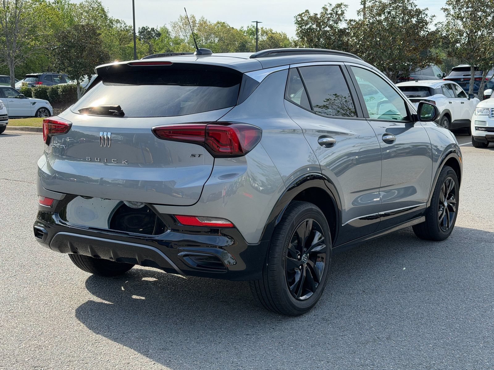 Used 2024 Buick Encore GX Sport Touring w/ Black Roof Package FWD image 5