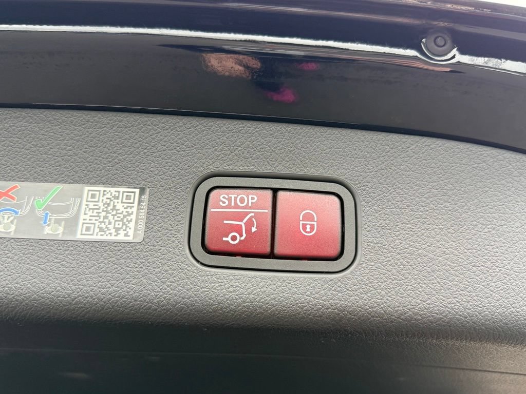 Used 2024 Mercedes-Benz GLC 43 AMG 4MATIC image 12