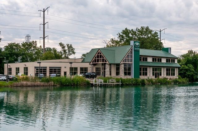 Used 2025 Land Rover Defender 130 X image 28