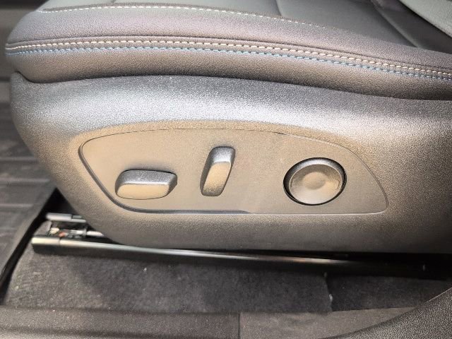 New 2026 Chevrolet Equinox EV LT image 14