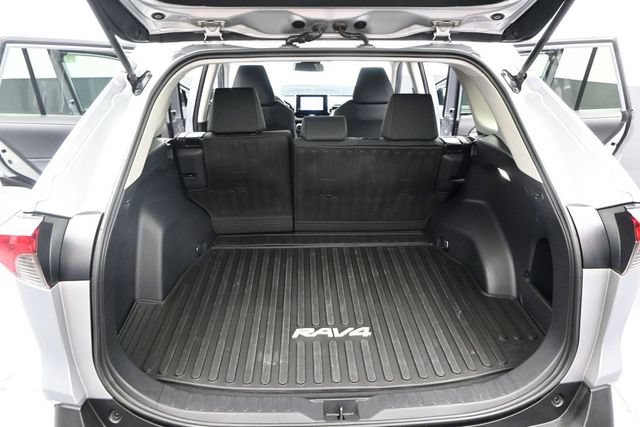 Used 2023 Toyota RAV4 LE FWD image 12