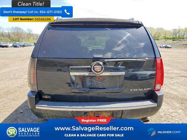 Used 2013 Cadillac Escalade Premium AWD/4WD image 8