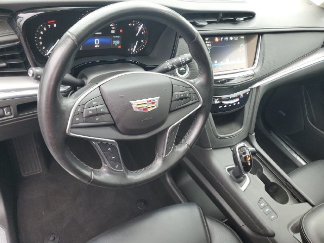 Used 2018 Cadillac XT5 Luxury w/ Driver Awareness Package AWD/4WD image 19