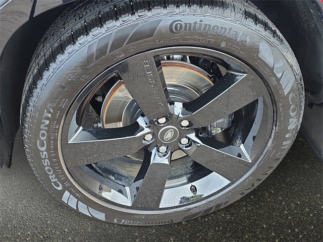 Used 2025 Land Rover Defender 130 V8 image 35