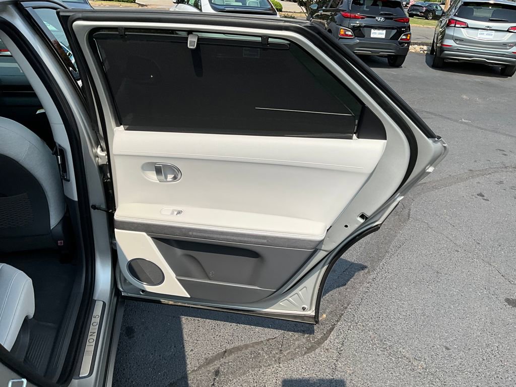 Used 2024 Hyundai Ioniq 5 Limited image 25