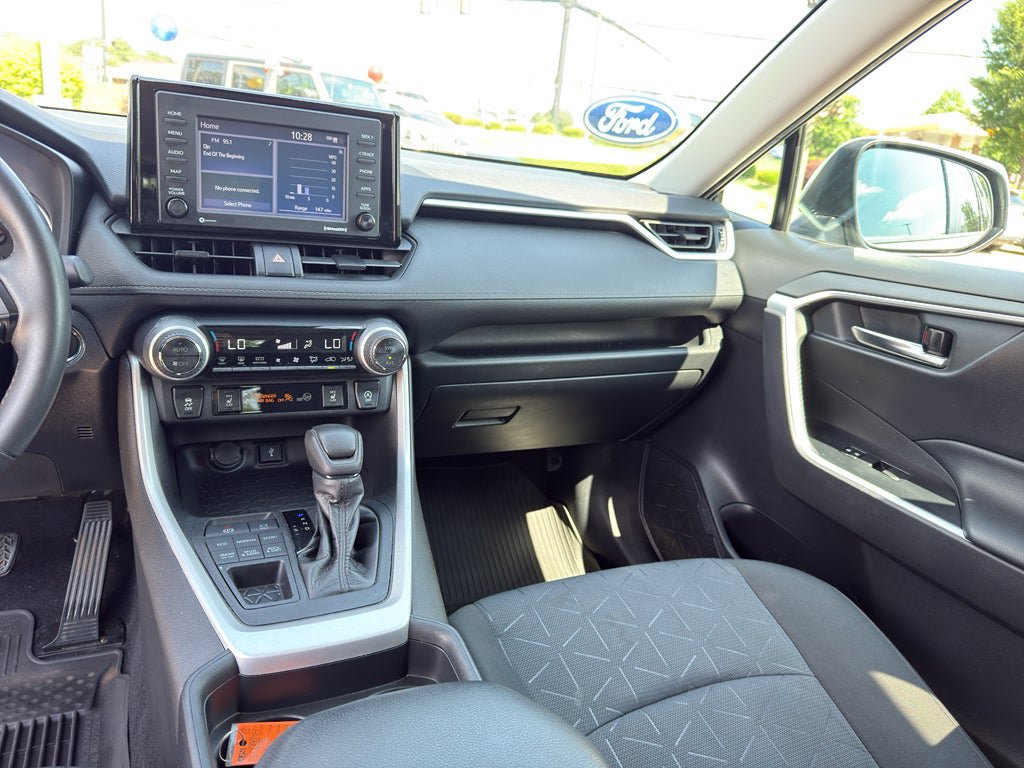 Used 2020 Toyota RAV4 XLE w/ Convenience Package AWD/4WD image 25