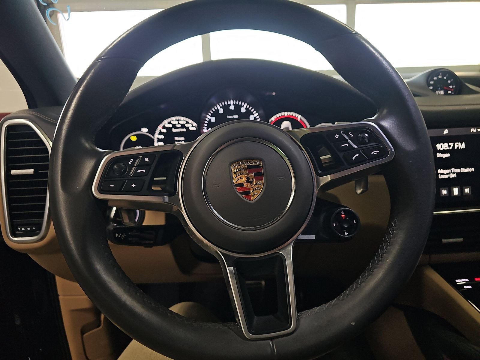 Used 2021 Porsche Cayenne S w/ Premium Package Plus image 9