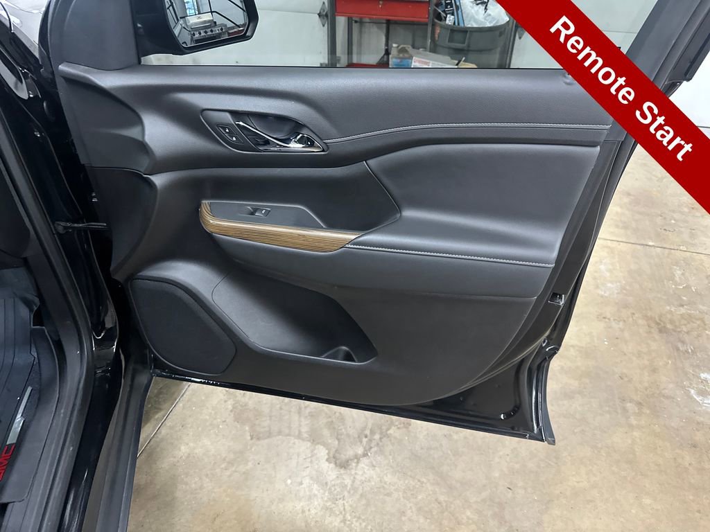 Used 2023 GMC Acadia SLE w/ Driver Convenience Package image 44