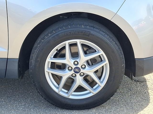 Used 2022 Ford Edge SE image 30