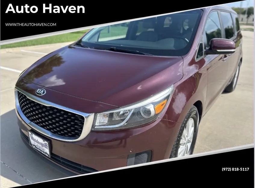 Used 2017 Kia Sedona LX w/ LX Essentials Premium Package