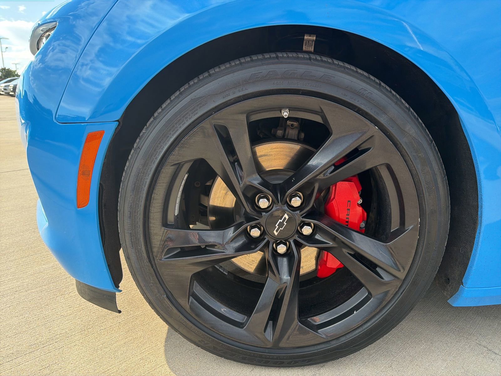 Used 2023 Chevrolet Camaro LT w/ Technology Package RWD image 9