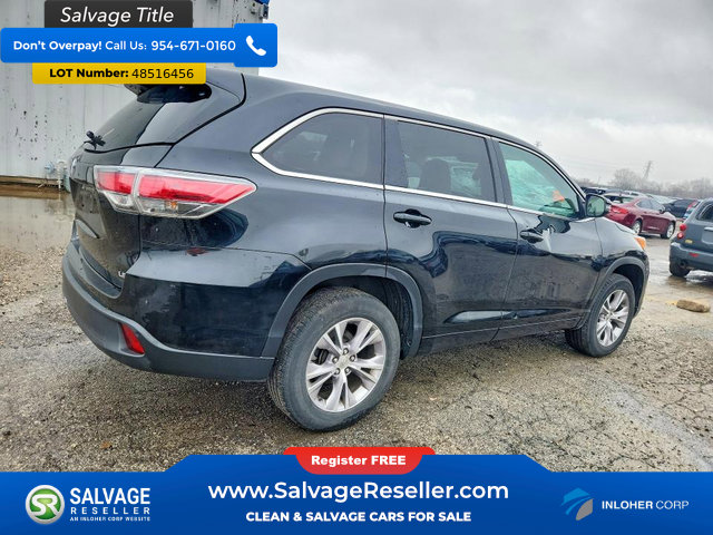 Used 2015 Toyota Highlander Plus FWD image 4