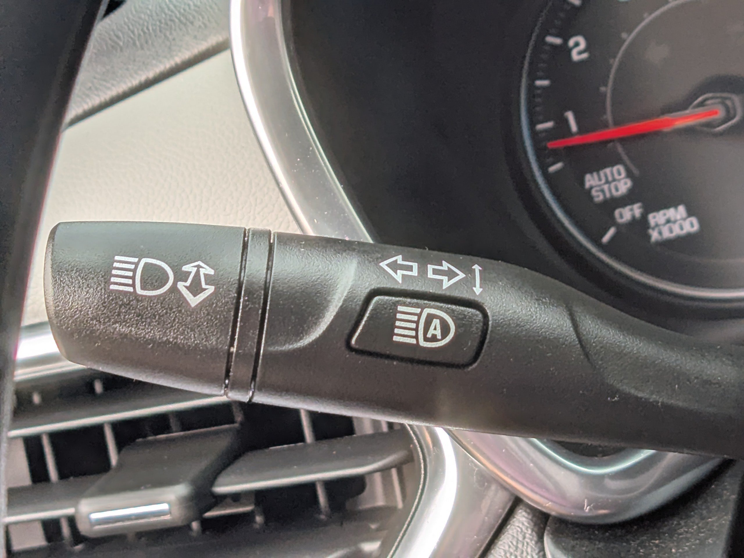 Used 2024 Chevrolet Equinox LS w/ LS Convenience Package FWD image 27