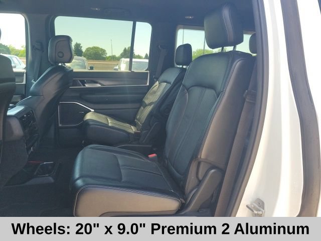 Used 2024 Jeep Wagoneer Series II AWD/4WD image 19