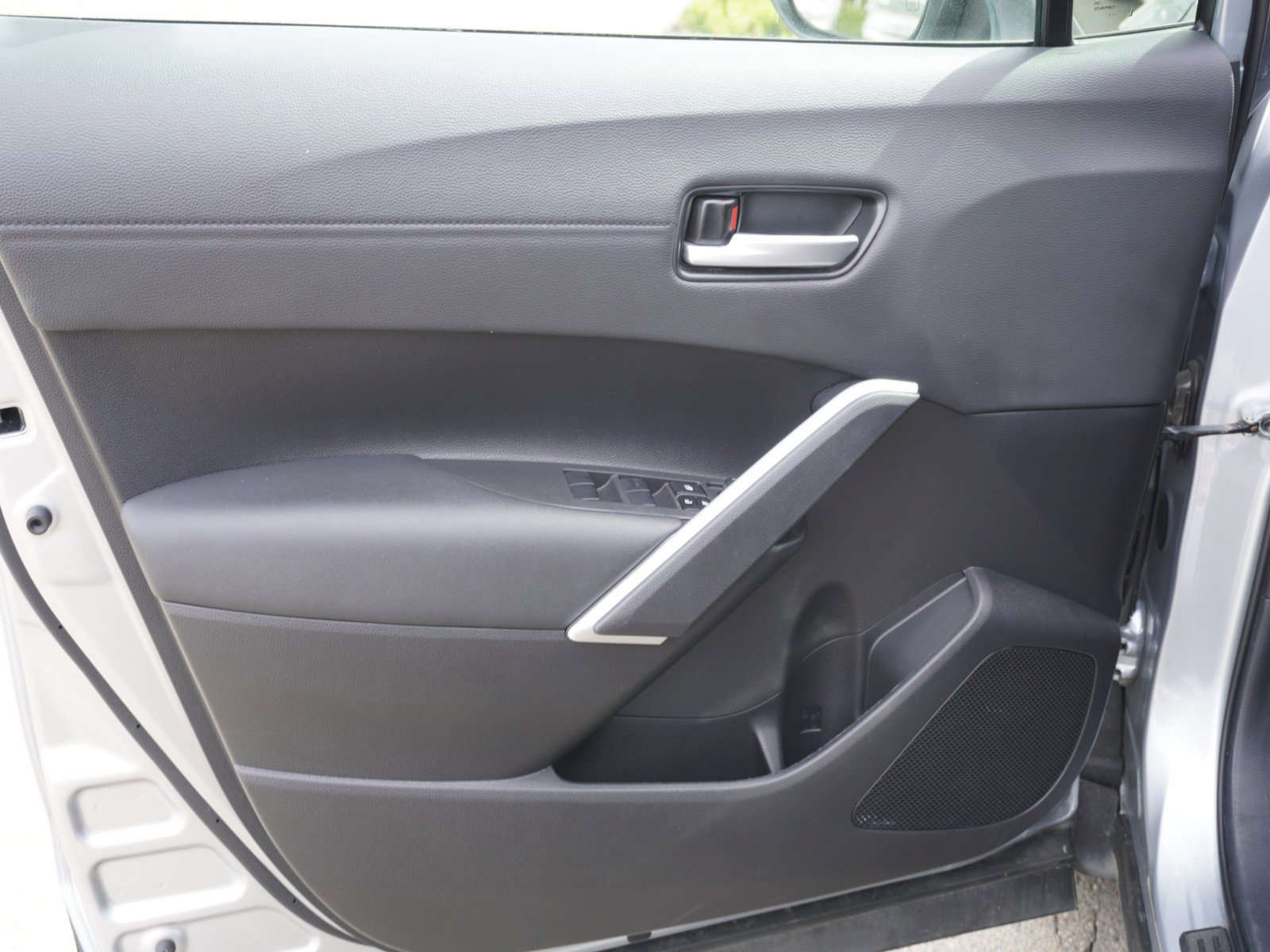 Used 2024 Toyota Corolla Cross XLE w/ Convenience Package image 20